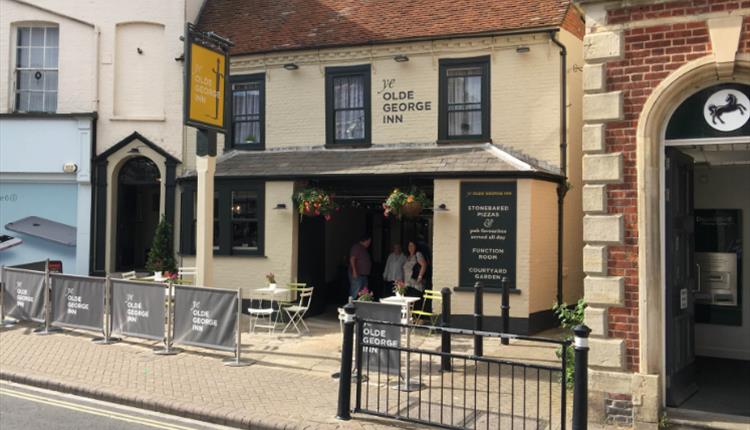 Ye Olde George Inn front facade taken from Castle Street.