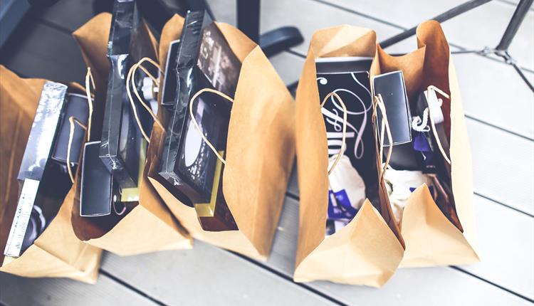 picture of shopping bags